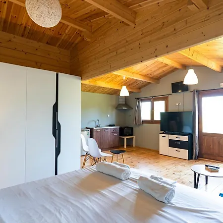 Golden Sun Chaletu Agios Christoforos (Lefkada)